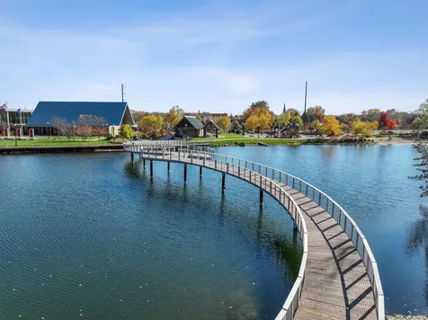 1641 Oak Creek Pass Chaska MN 55318