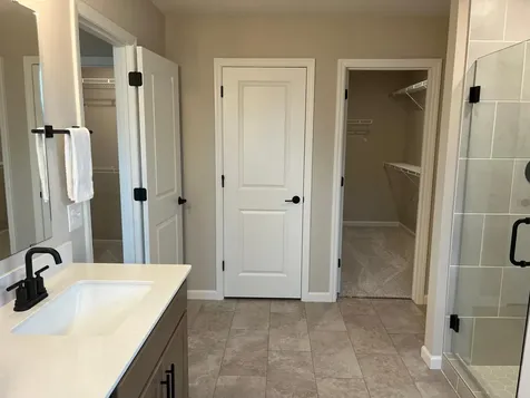 10398 Mcgregor Boulevard Woodbury MN 55129