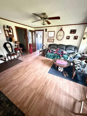 318 2nd Street SE Hallock MN 56728