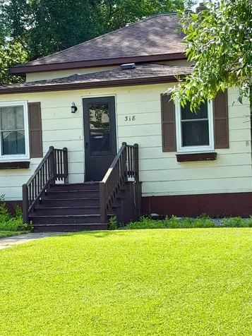 318 2nd Street SE Hallock MN 56728