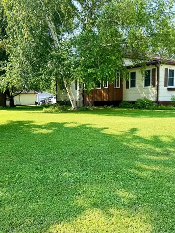 318 2nd Street SE Hallock MN 56728