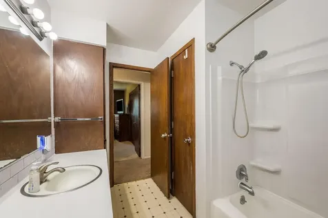 23265 445th Avenue Delavan MN 56023