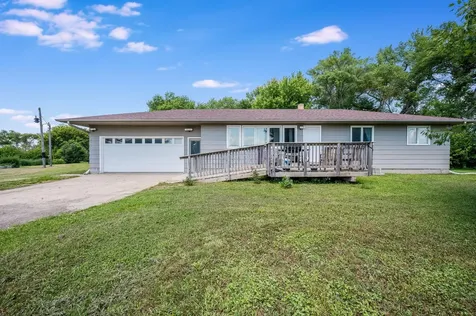 23265 445th Avenue Delavan MN 56023