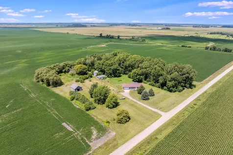 23265 445th Avenue Delavan MN 56023
