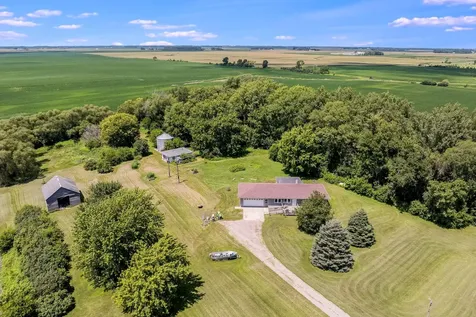 23265 445th Avenue Delavan MN 56023