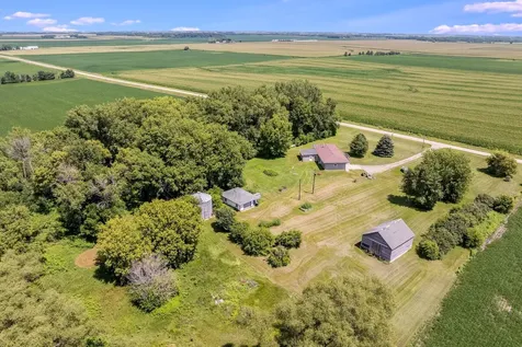 23265 445th Avenue Delavan MN 56023