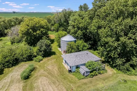 23265 445th Avenue Delavan MN 56023