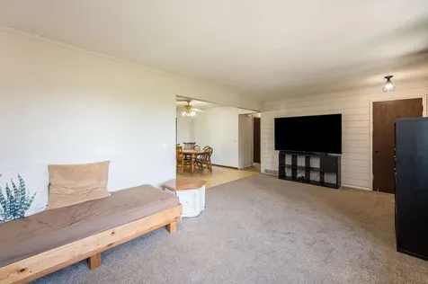 23265 445th Avenue Delavan MN 56023