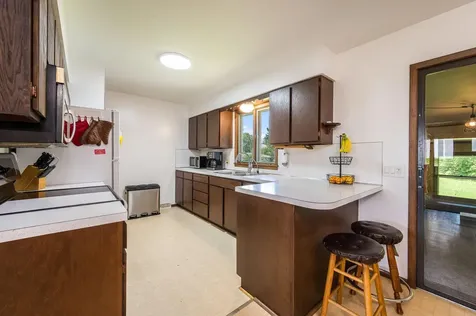 23265 445th Avenue Delavan MN 56023