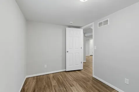 5132 Vincent Avenue N Minneapolis MN 55430