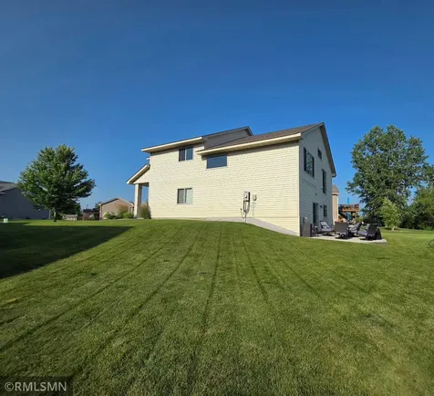1667 Hidden Trail Mayer MN 55360