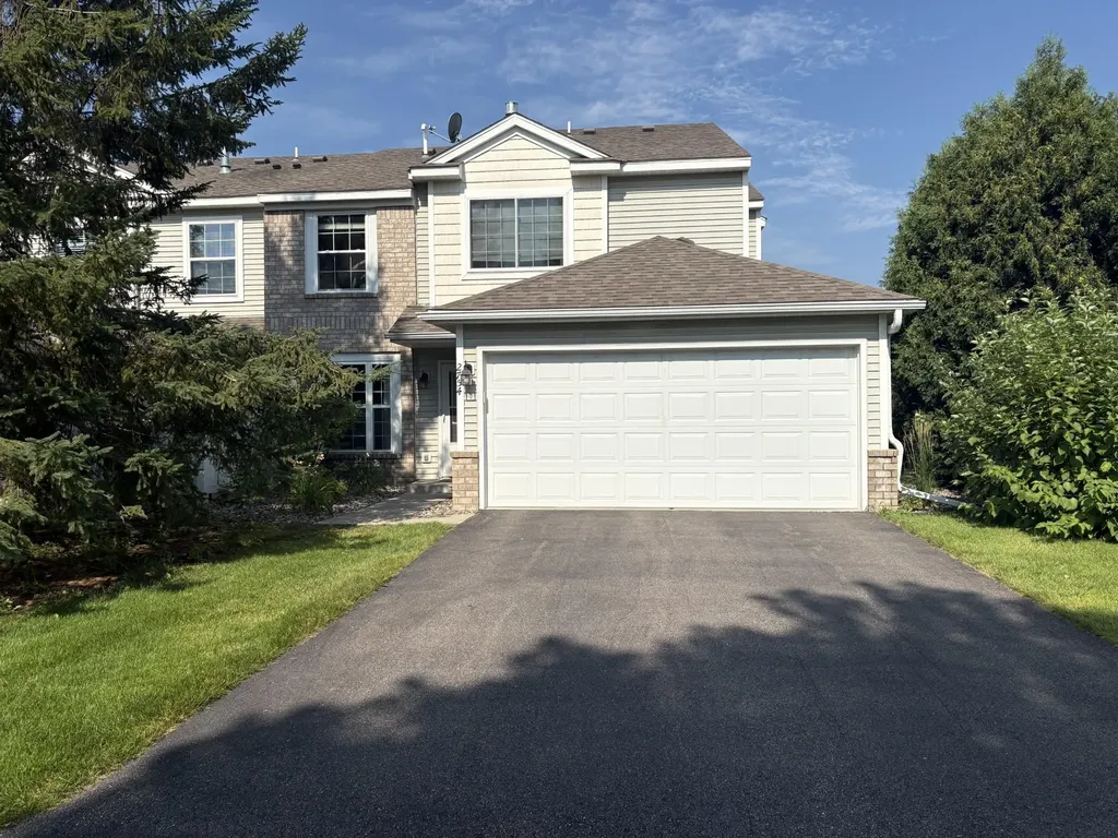 2754 Wagon Wheel Trail Chaska MN 55318