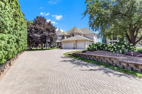 8148 Ithaca Lane N Maple Grove MN 55311