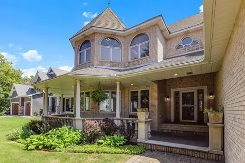 8148 Ithaca Lane N Maple Grove MN 55311