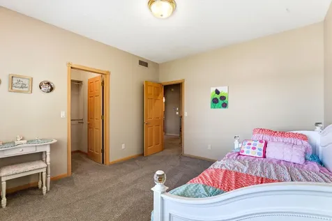 8148 Ithaca Lane N Maple Grove MN 55311