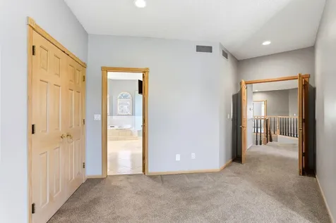 8148 Ithaca Lane N Maple Grove MN 55311
