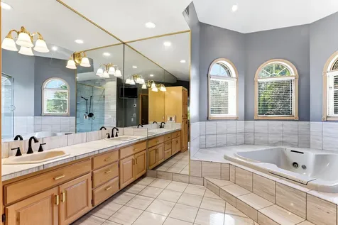 8148 Ithaca Lane N Maple Grove MN 55311