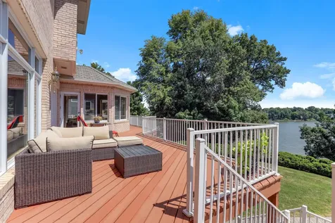 8148 Ithaca Lane N Maple Grove MN 55311