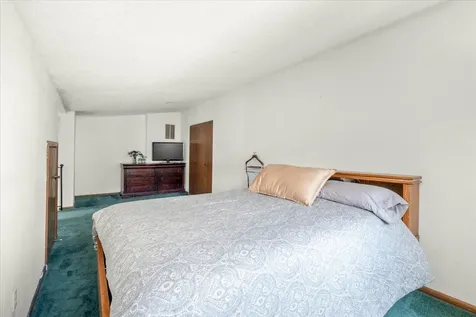 5530 E Bavarian Pass Fridley MN 55432