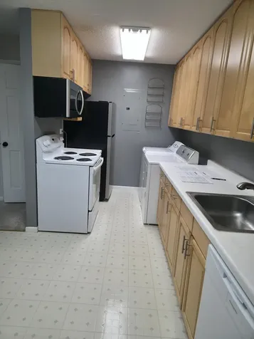 1241 Wagon Wheel Road Hopkins MN 55343