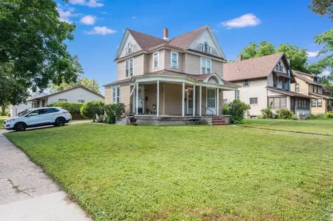 1404 N 5th Street Mankato MN 56001