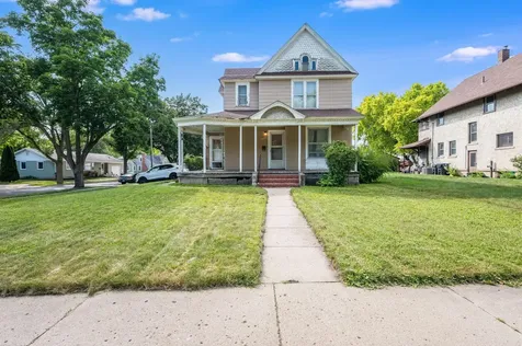 1404 N 5th Street Mankato MN 56001