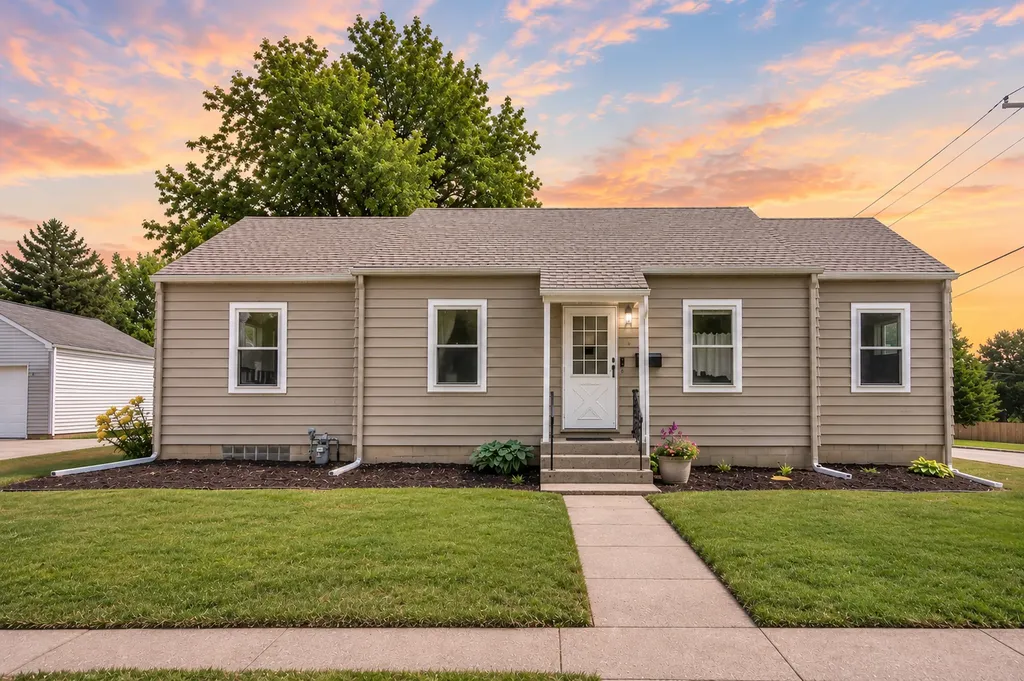 949 7th Avenue SW Faribault MN 55021