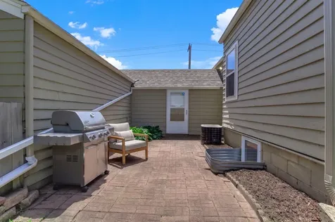 949 7th Avenue SW Faribault MN 55021