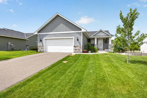 913 Moline Loop NW Isanti MN 55040