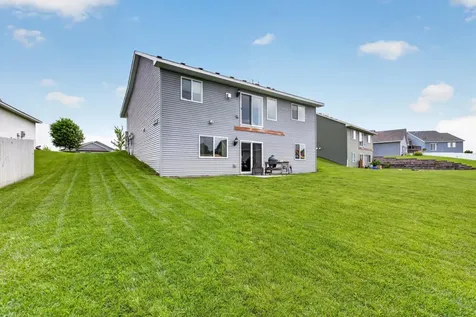 913 Moline Loop NW Isanti MN 55040