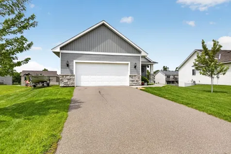 913 Moline Loop NW Isanti MN 55040