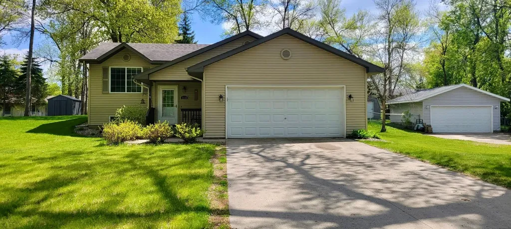 2110 Darling Avenue E Alexandria MN 56308