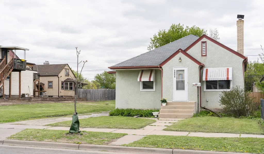 1044 Cumberland Street Saint Paul MN 55117