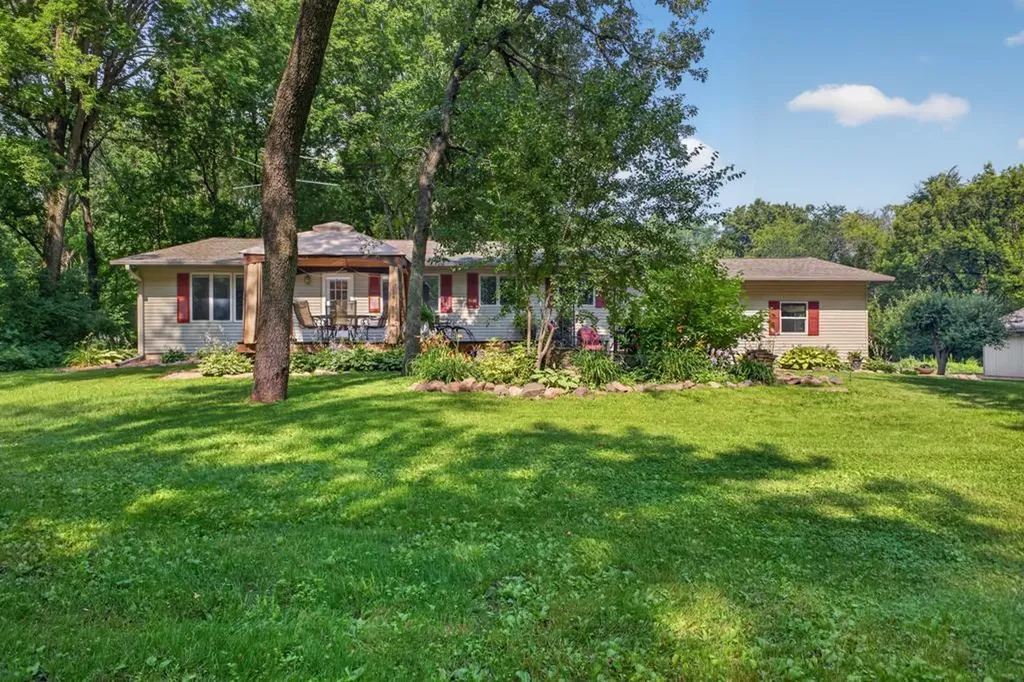 58851 245th Avenue Mantorville MN 55955