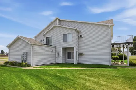 2923 32nd Street S Moorhead MN 56560