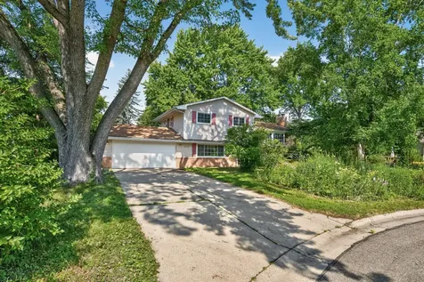 10704 Prescott Court Burnsville MN 55337
