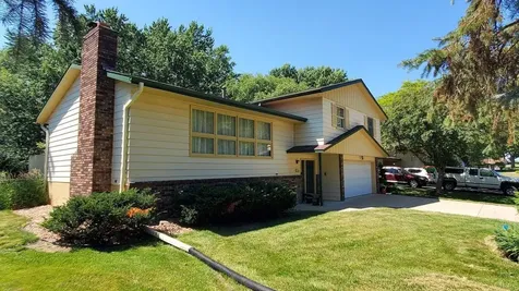 1880 Richal Drive Woodbury MN 55125