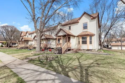 906 Galtier Street Saint Paul MN 55117