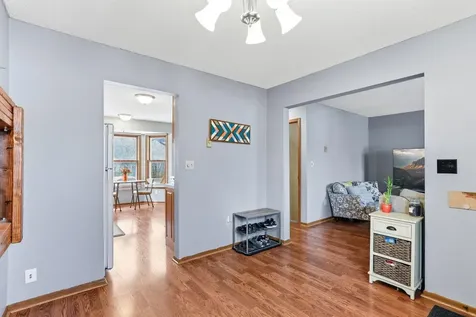 906 Galtier Street Saint Paul MN 55117