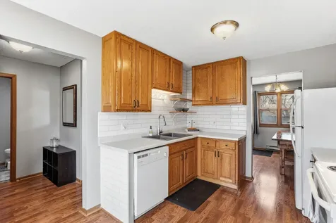 906 Galtier Street Saint Paul MN 55117