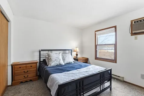 906 Galtier Street Saint Paul MN 55117