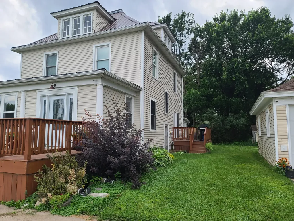 81307 150th Street Sacred Heart MN 56285