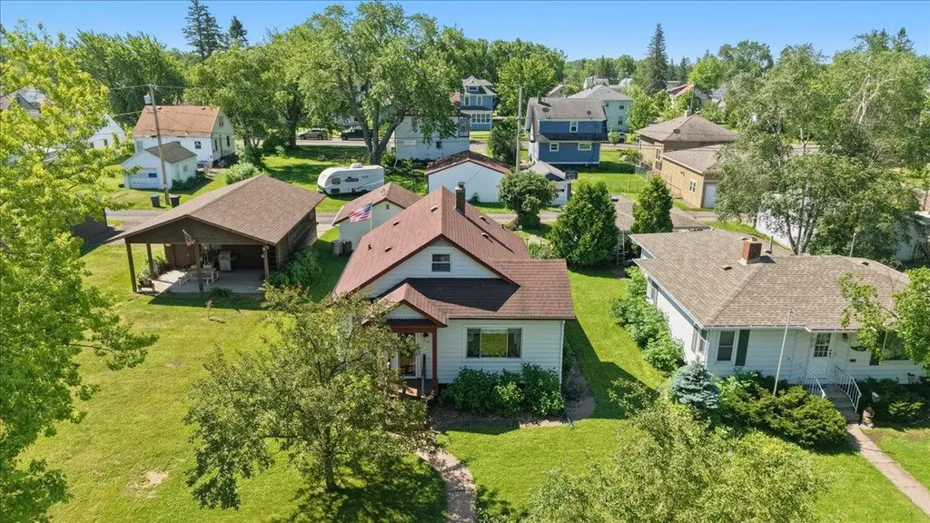 816 N 19th Street Superior WI 54880
