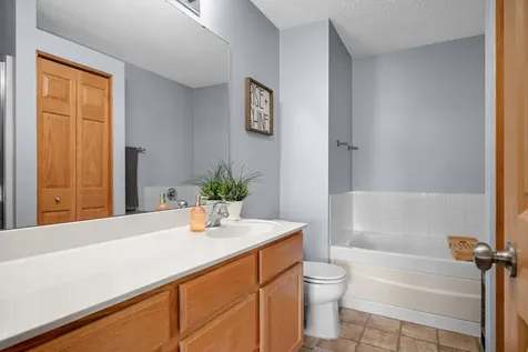 6801 Pine Crest Trail S Cottage Grove MN 55016