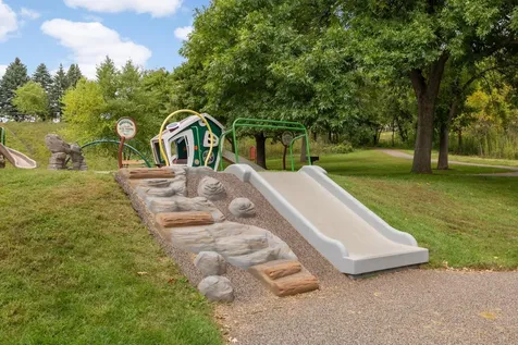 6801 Pine Crest Trail S Cottage Grove MN 55016