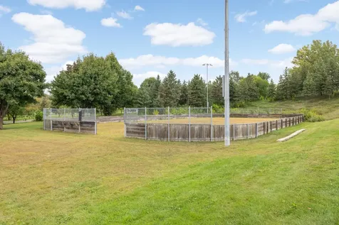 6801 Pine Crest Trail S Cottage Grove MN 55016