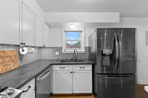 784 Creek Avenue Mendota Heights MN 55120