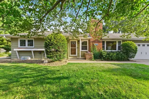 784 Creek Avenue Mendota Heights MN 55120
