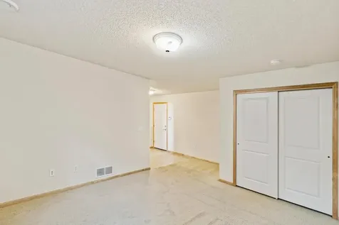 899 Ledgestone Drive Mahtomedi MN 55115