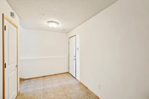 899 Ledgestone Drive Mahtomedi MN 55115